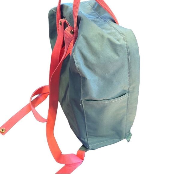 FJÄLLRÄVEN KÅNKEN 15” Laptop Backpack 202 READ DESCRIPTION - Picture 4 of 16